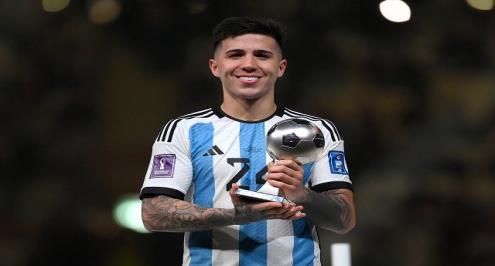 من ليفربول أم ريال مدريد؟.. بنفيكا يرفض 100 مليون يورو للاستغناء عن فيرنانديز